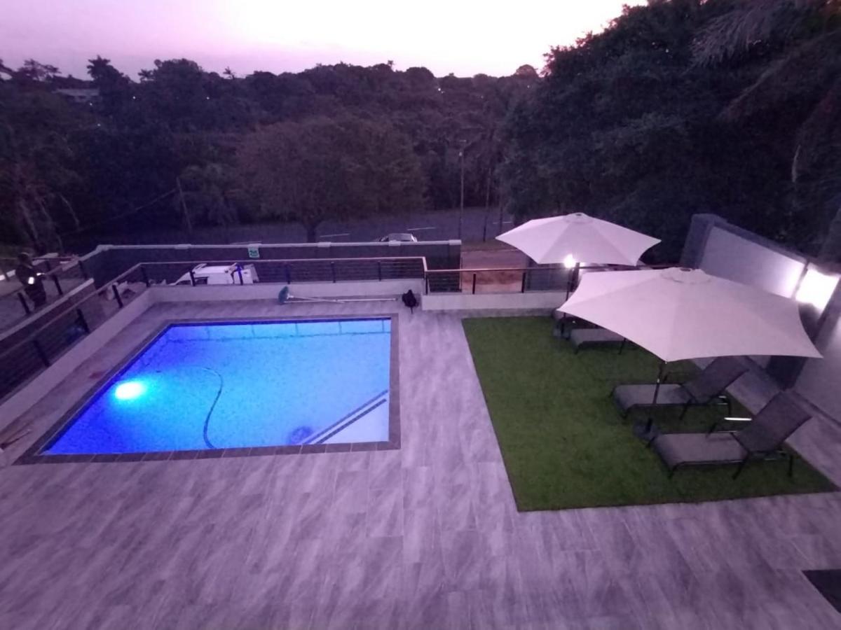 Hotel Casa De Luxe Ballito Esterno foto